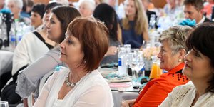 Gansbaai SUPERSPAR CHANEL VROUEOGGEND 9